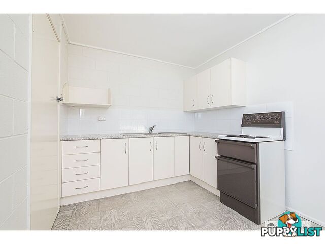 Unit 4 2 Whitman Street Park Avenue QLD 4701