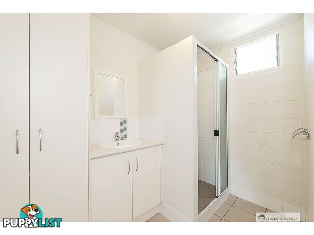 Unit 4 2 Whitman Street Park Avenue QLD 4701