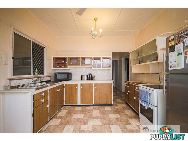 11 Thomasson Street Park Avenue QLD 4701