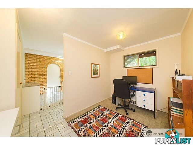 8 Mccamley Street The Range QLD 4700