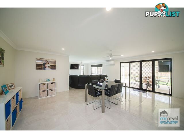 8 Belbowrie Avenue Norman Gardens QLD 4701