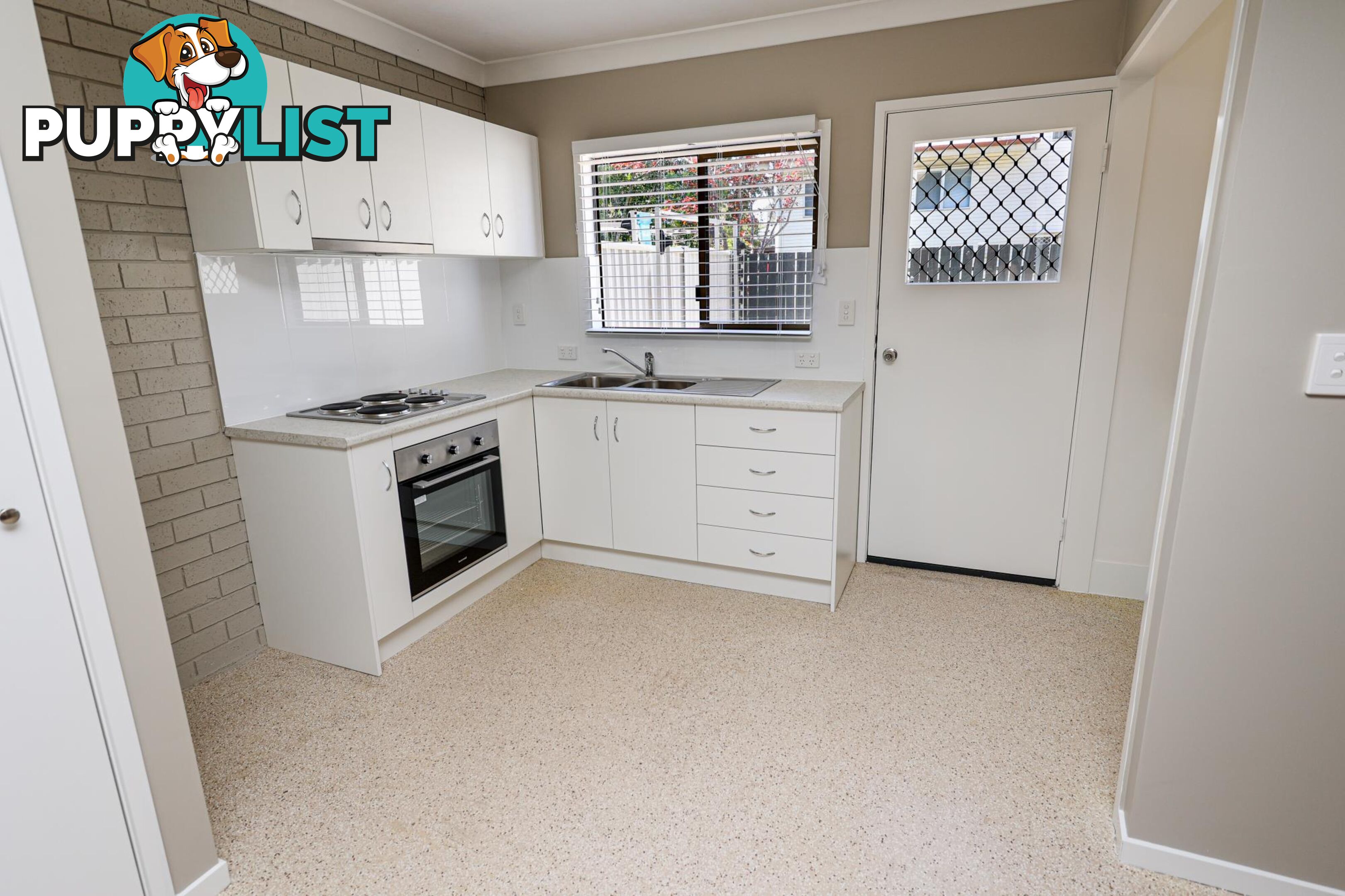 10 Bergins Hill Road BUNDAMBA QLD 4304