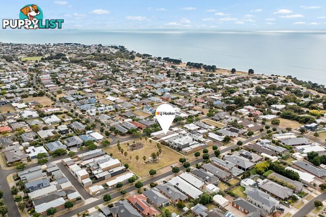 2 Seacrest Walk ST LEONARDS VIC 3223