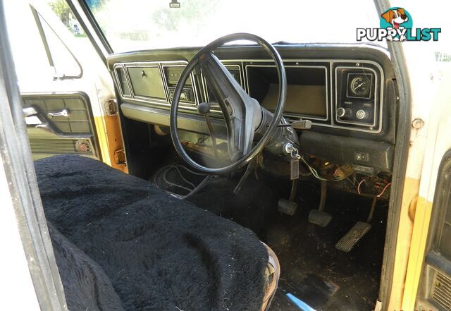 1976 FORD F100 V8 4 SP MANUAL UTILITY