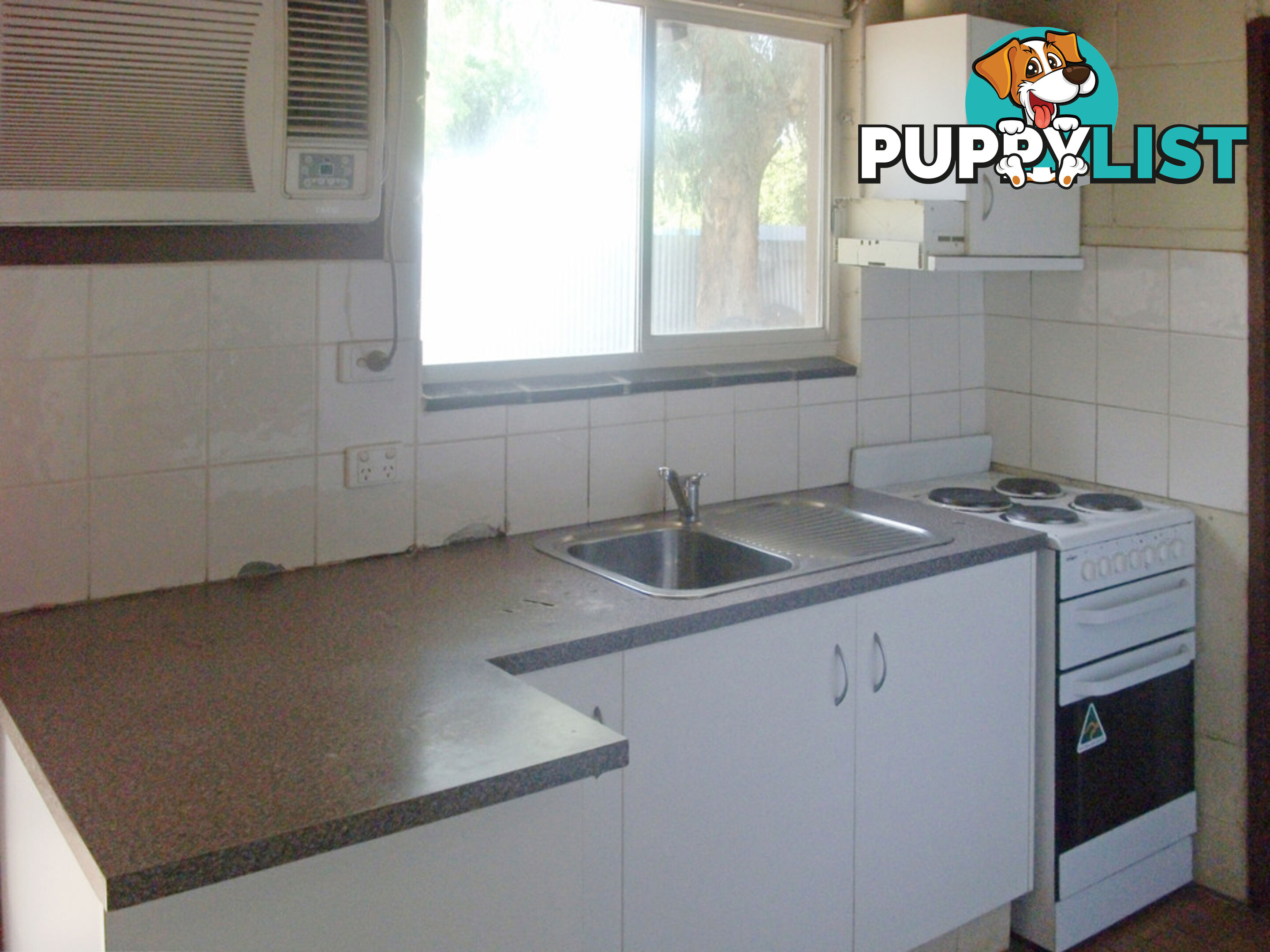 84 Molesworth Street HILLSTON NSW 2675