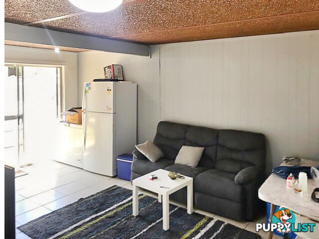84 Molesworth Street HILLSTON NSW 2675