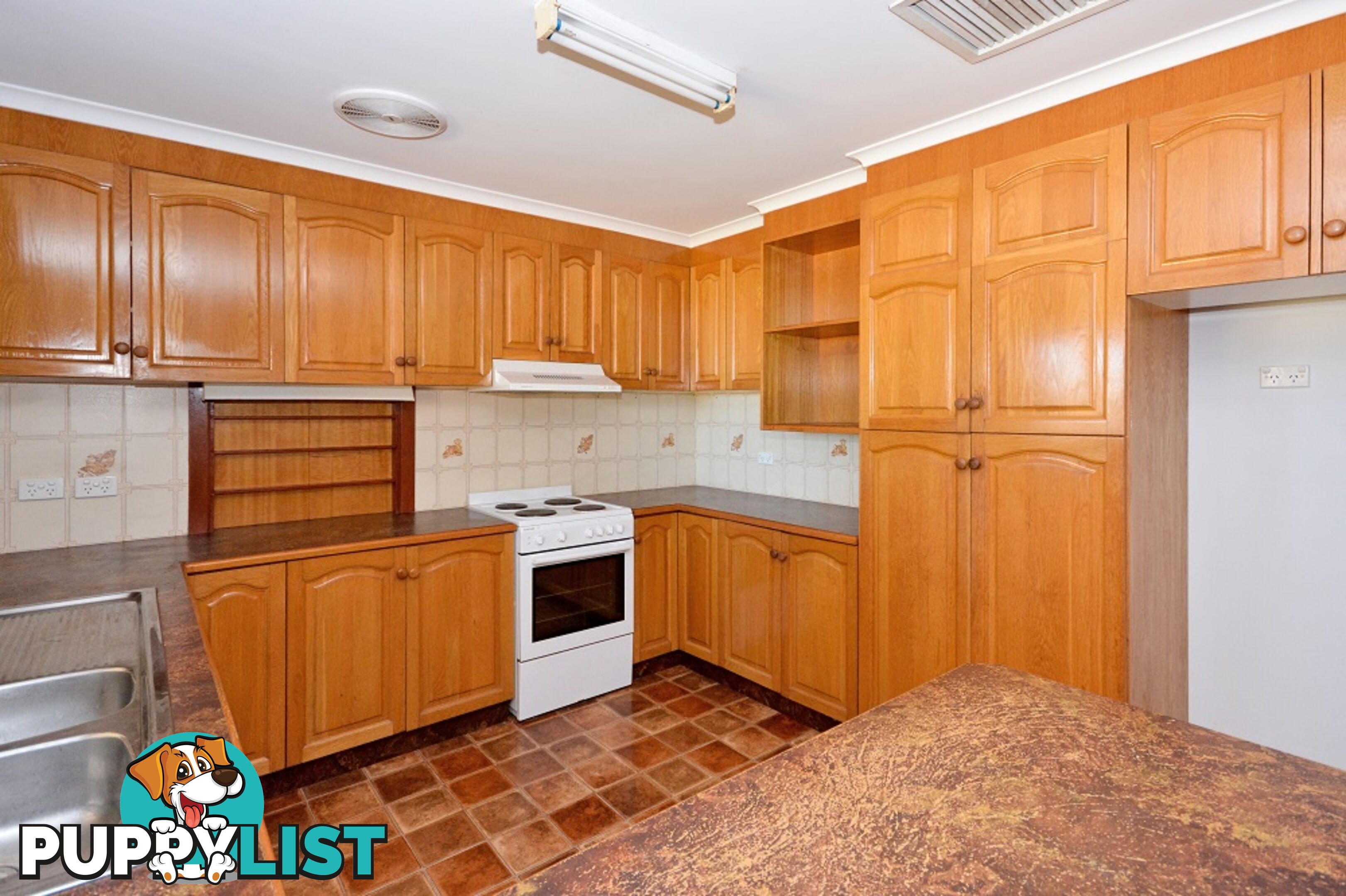 11 Tecoma Street LEETON NSW 2705