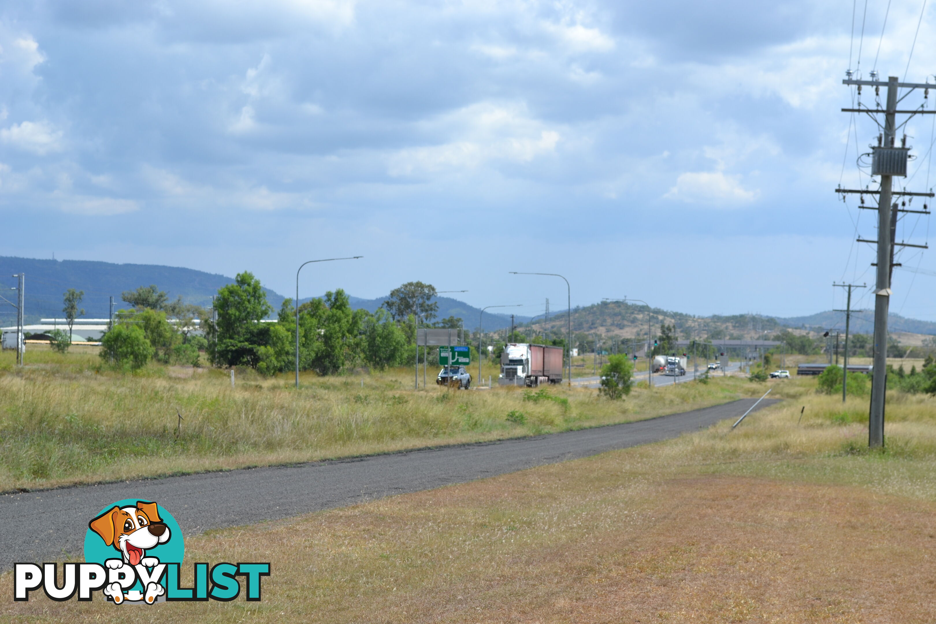 30 Hall Rd Gracemere QLD 4702