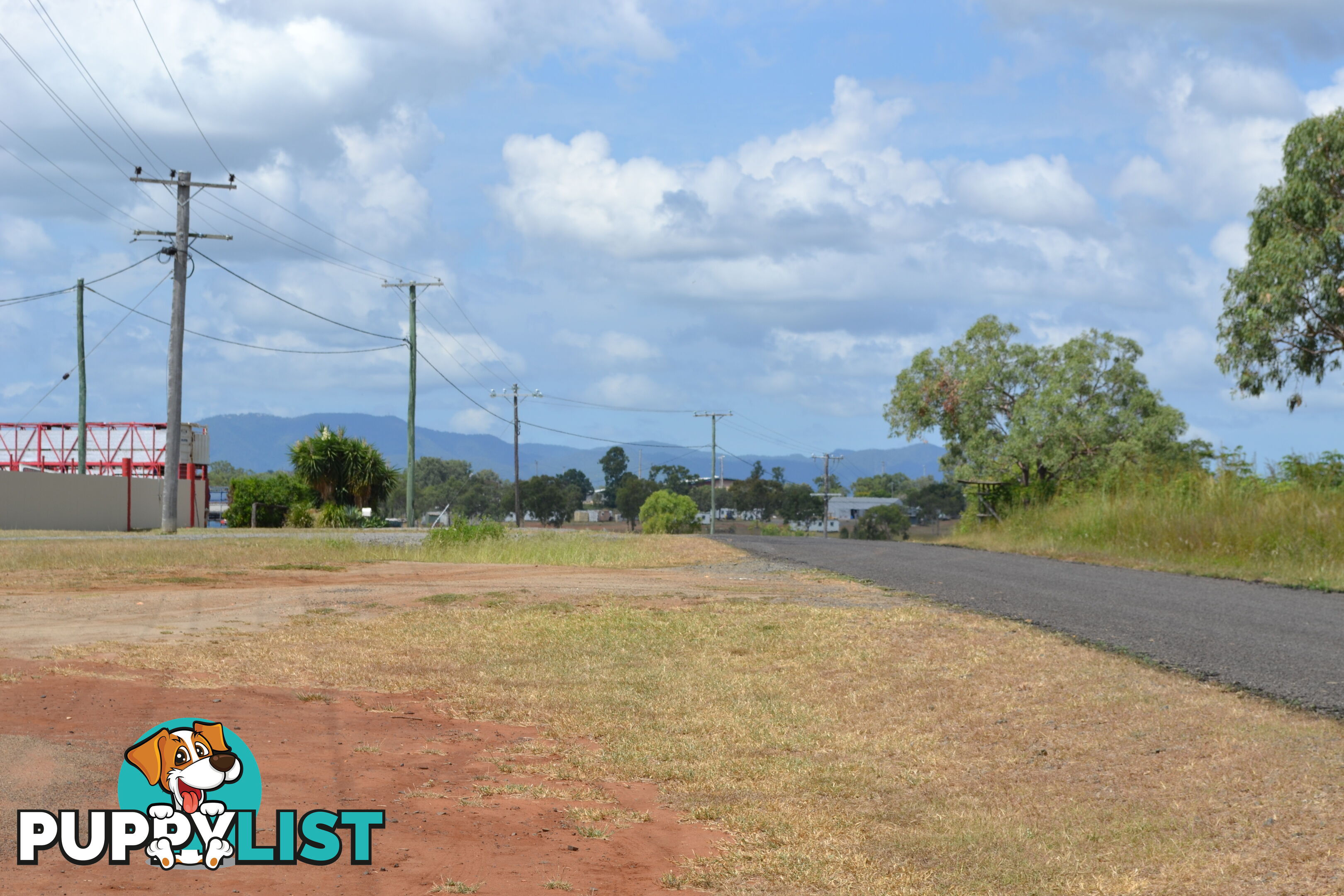 30 Hall Rd Gracemere QLD 4702