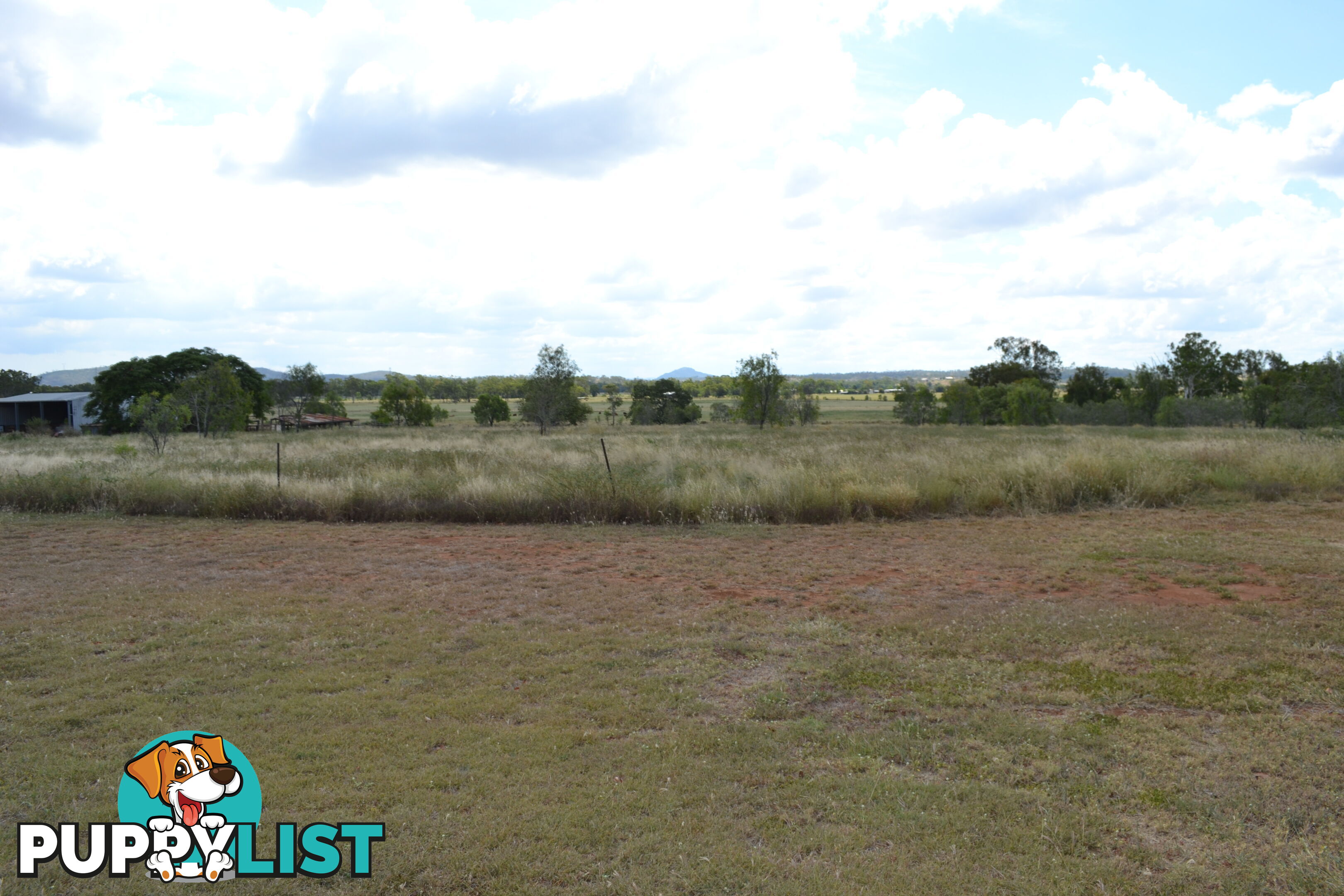 30 Hall Rd Gracemere QLD 4702