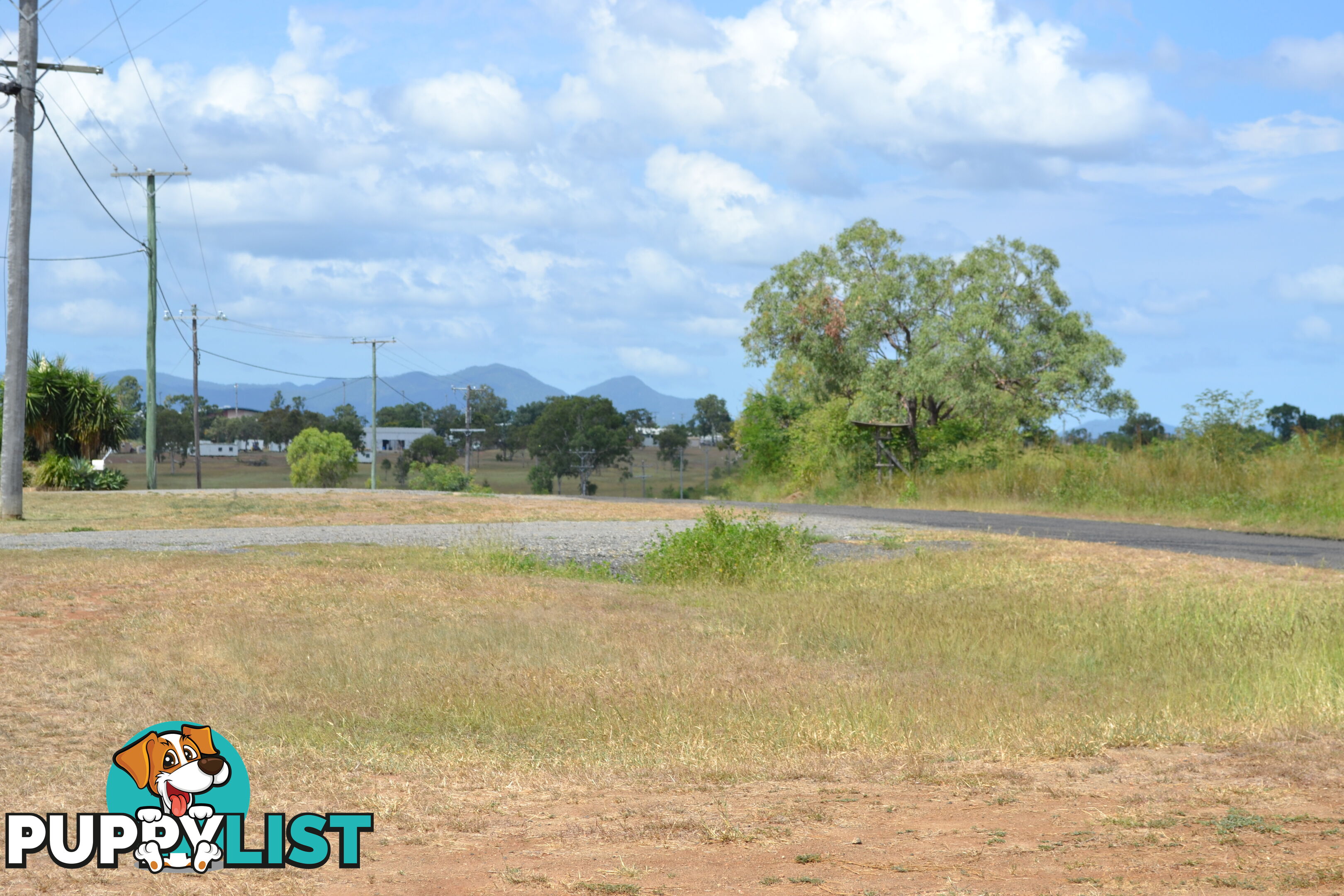 30 Hall Rd Gracemere QLD 4702