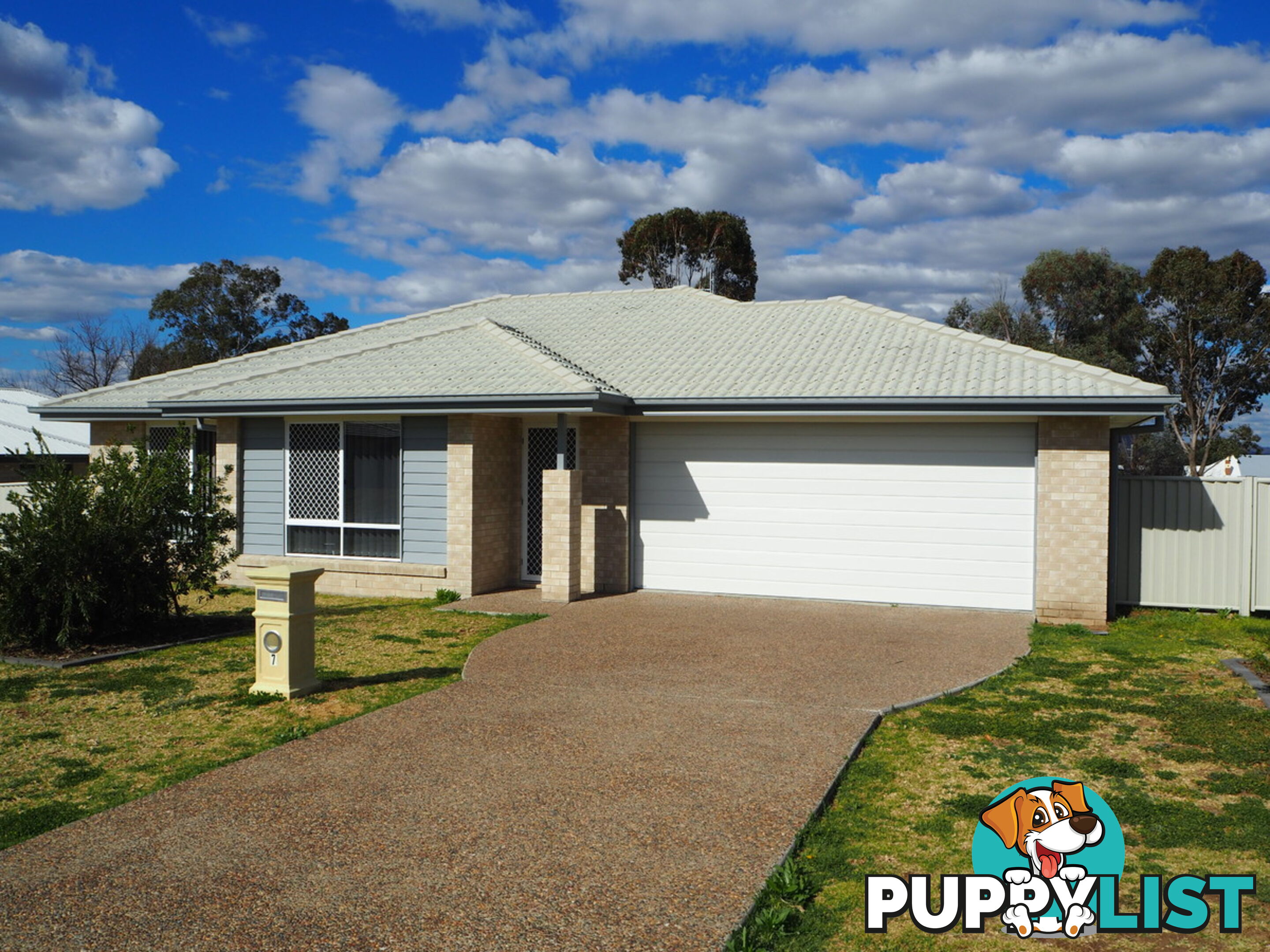 7 McKinlay Place TAMWORTH NSW 2340