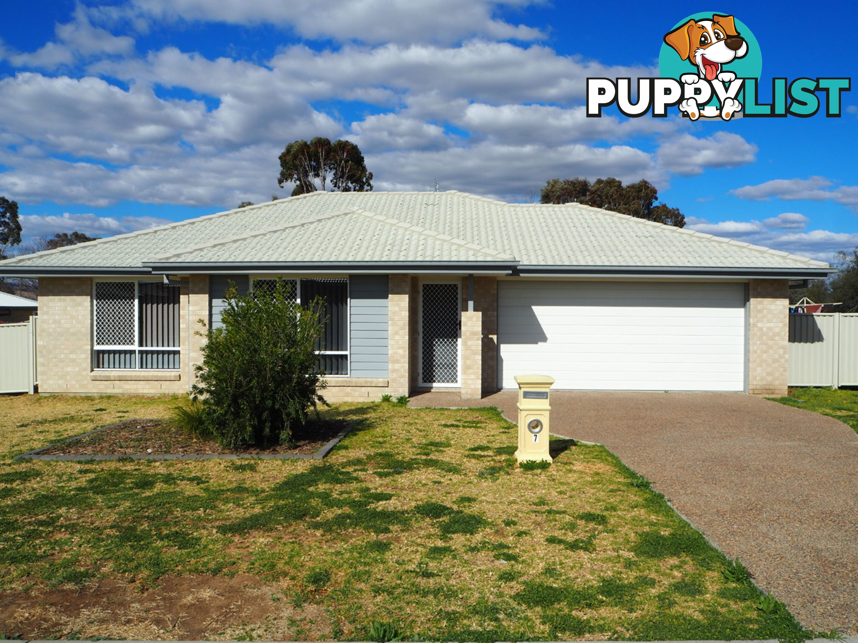 7 McKinlay Place TAMWORTH NSW 2340