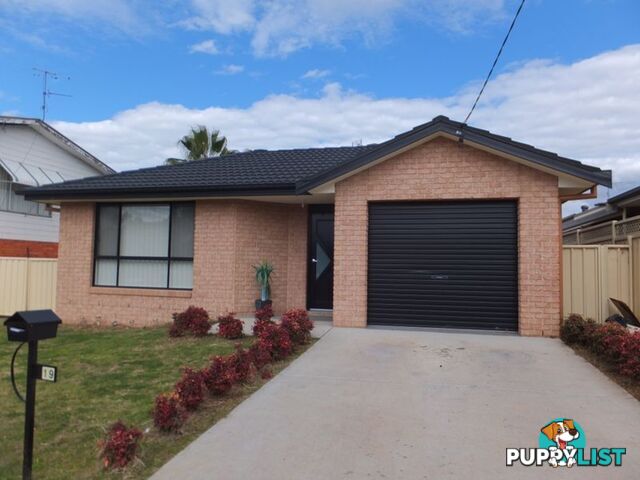 19 Hilda Lane TAMWORTH NSW 2340