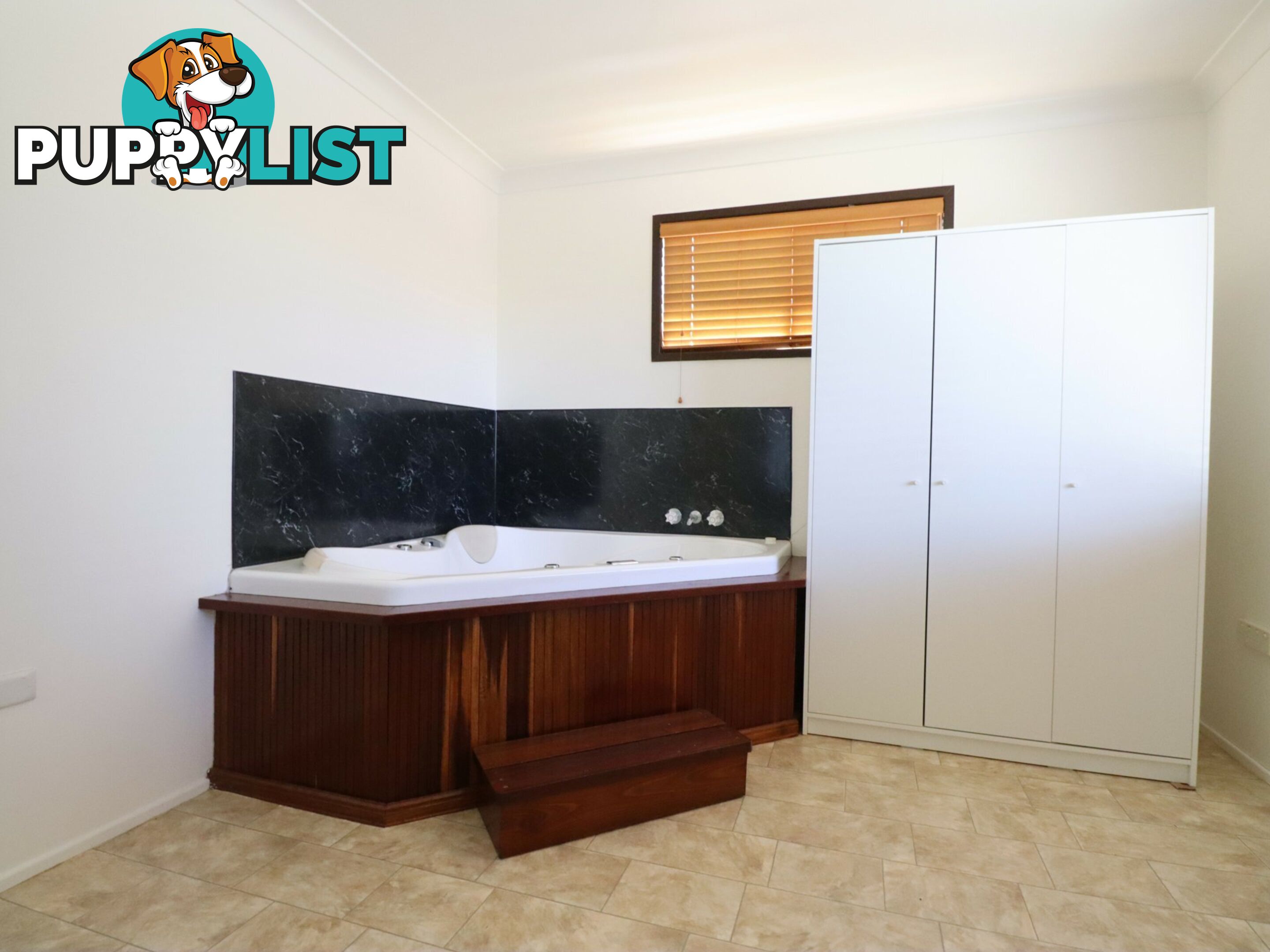 7 - 9 Robertson Street ROMA QLD 4455