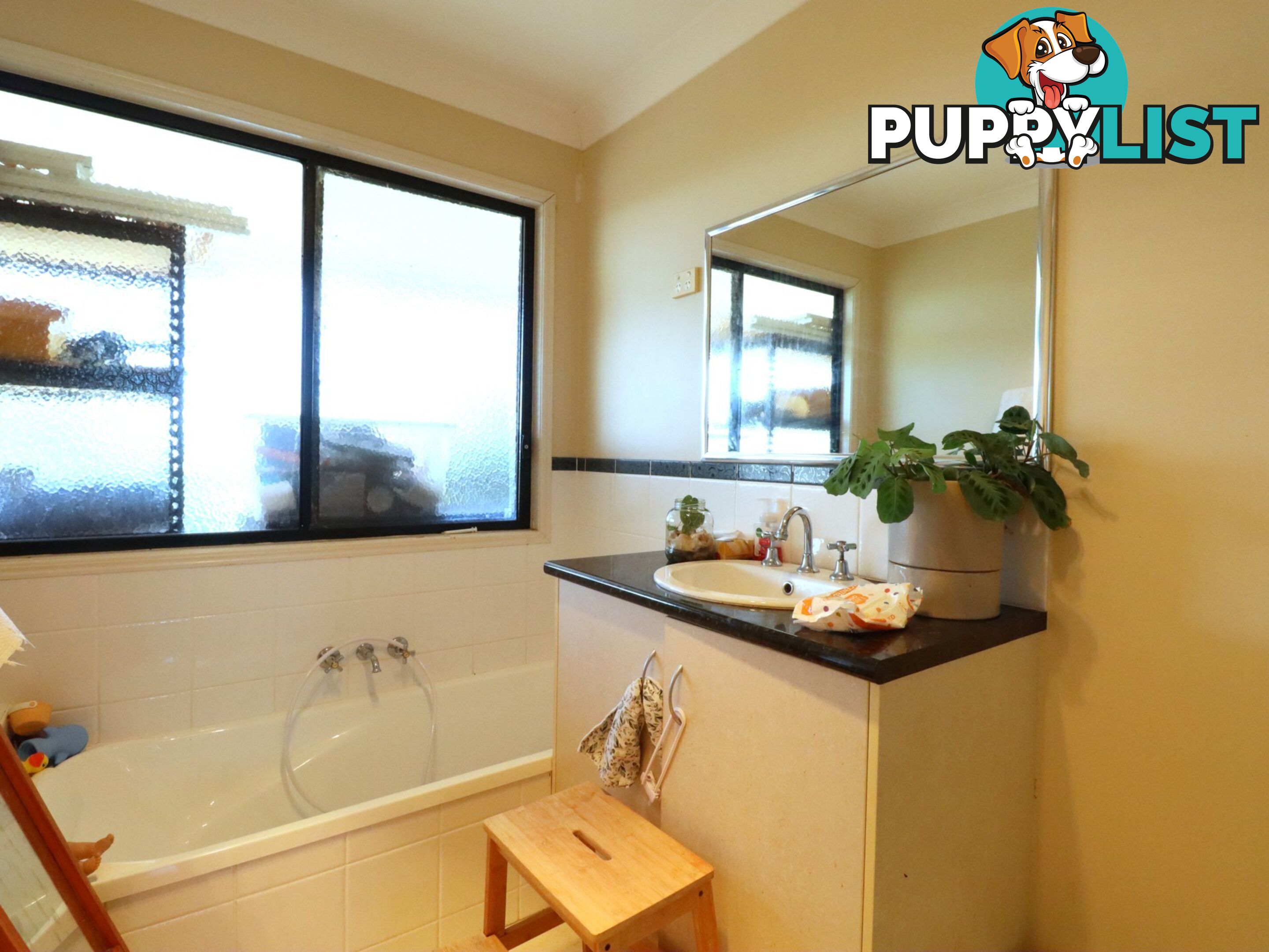 5 Russell Street WALLUMBILLA QLD 4428