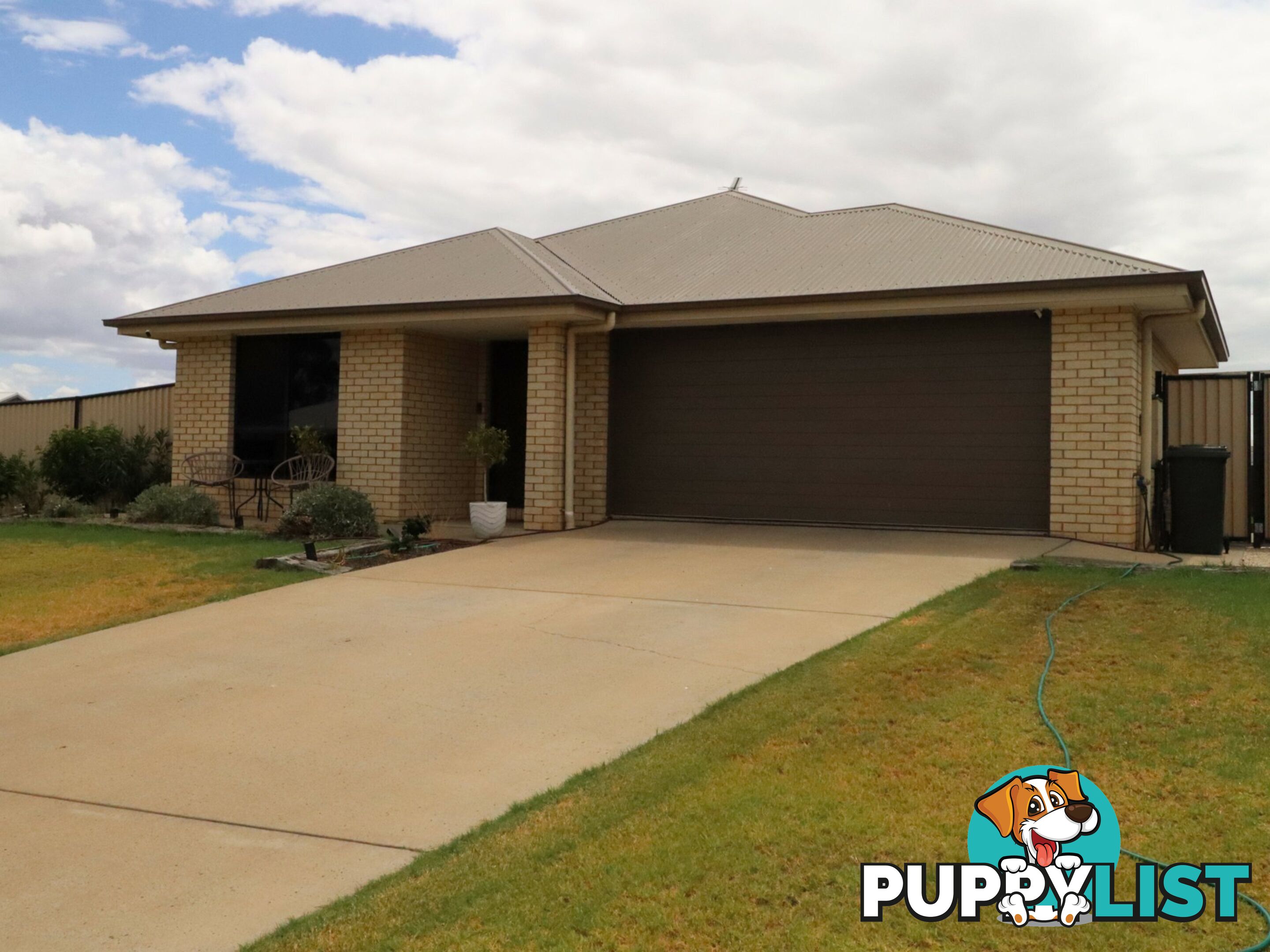 1 Lockyer Cres ROMA QLD 4455