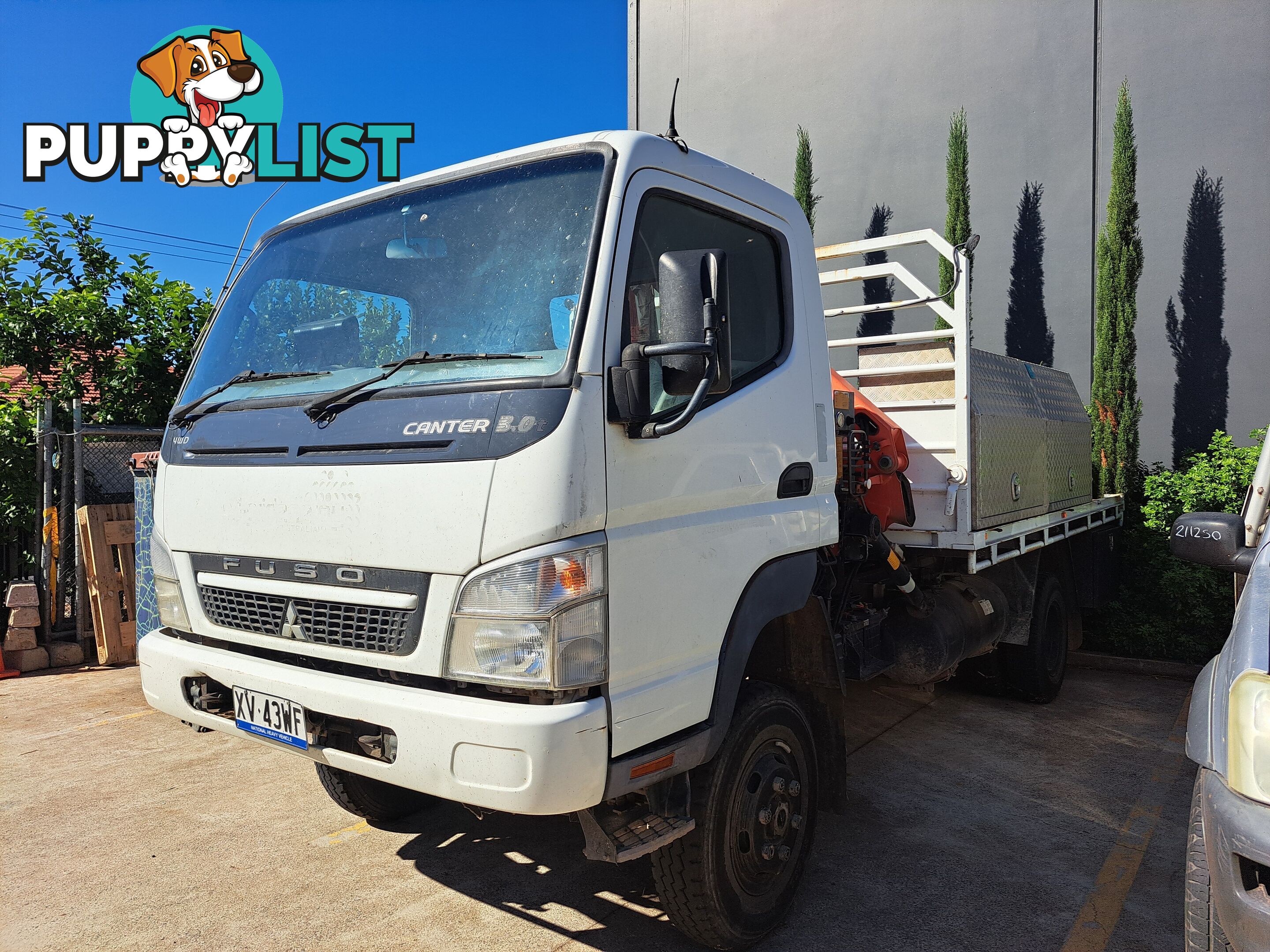 2009 Mitsubishi Fuso Canter 3.0 Crane Truck