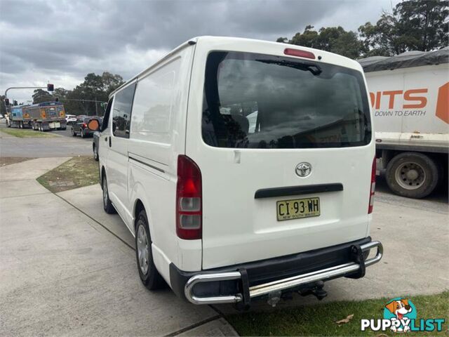 2005 TOYOTA HIACE LWB  VAN