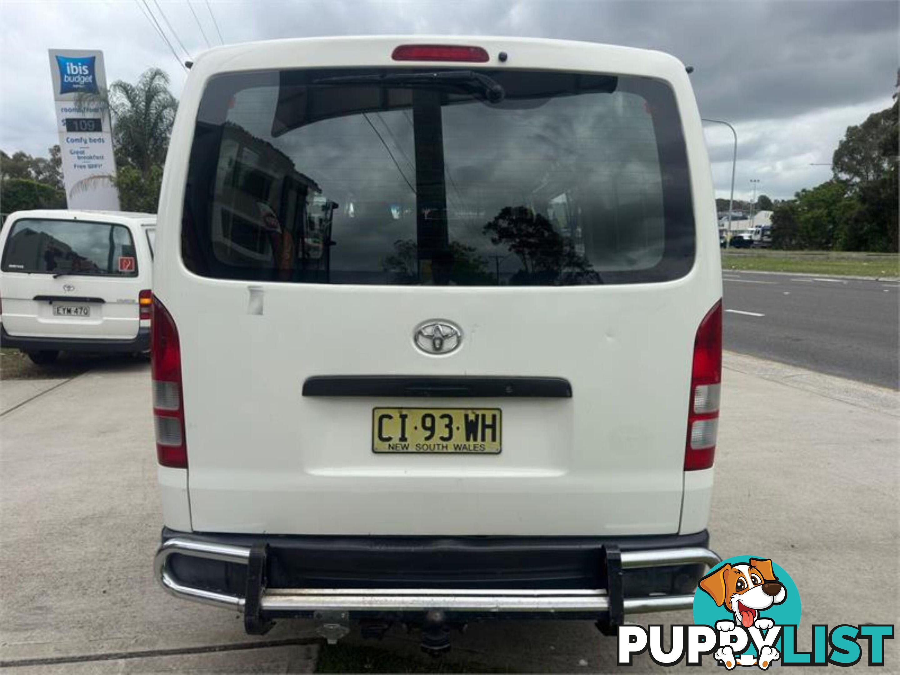 2005 TOYOTA HIACE LWB  VAN