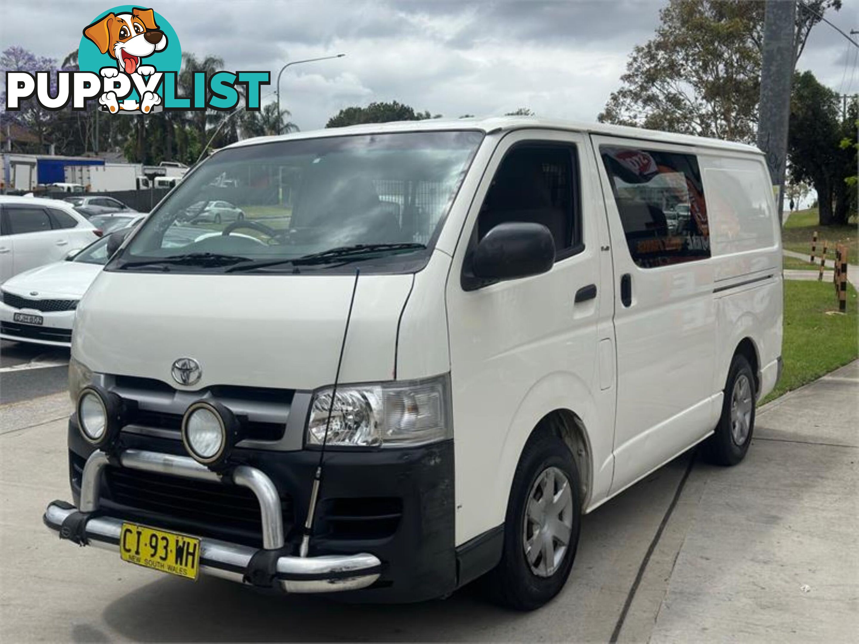 2005 TOYOTA HIACE LWB  VAN