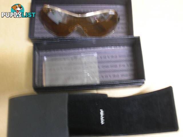 *PRADA SUNGLESSES GOLD FRAMES AND LENS PICKUP OR POSTAGE 9.99