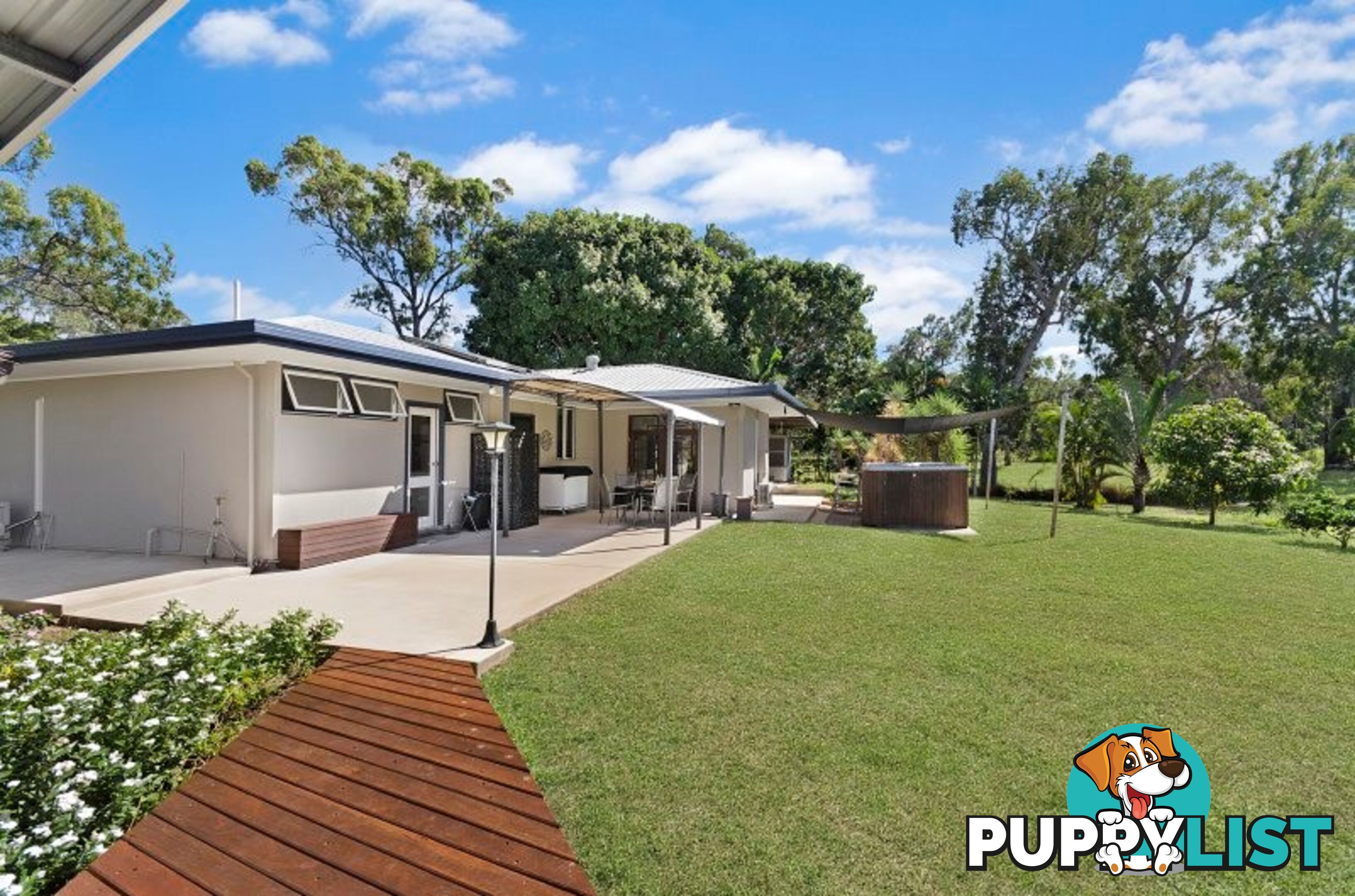 442 Cape Cleveland Road CAPE CLEVELAND QLD 4810