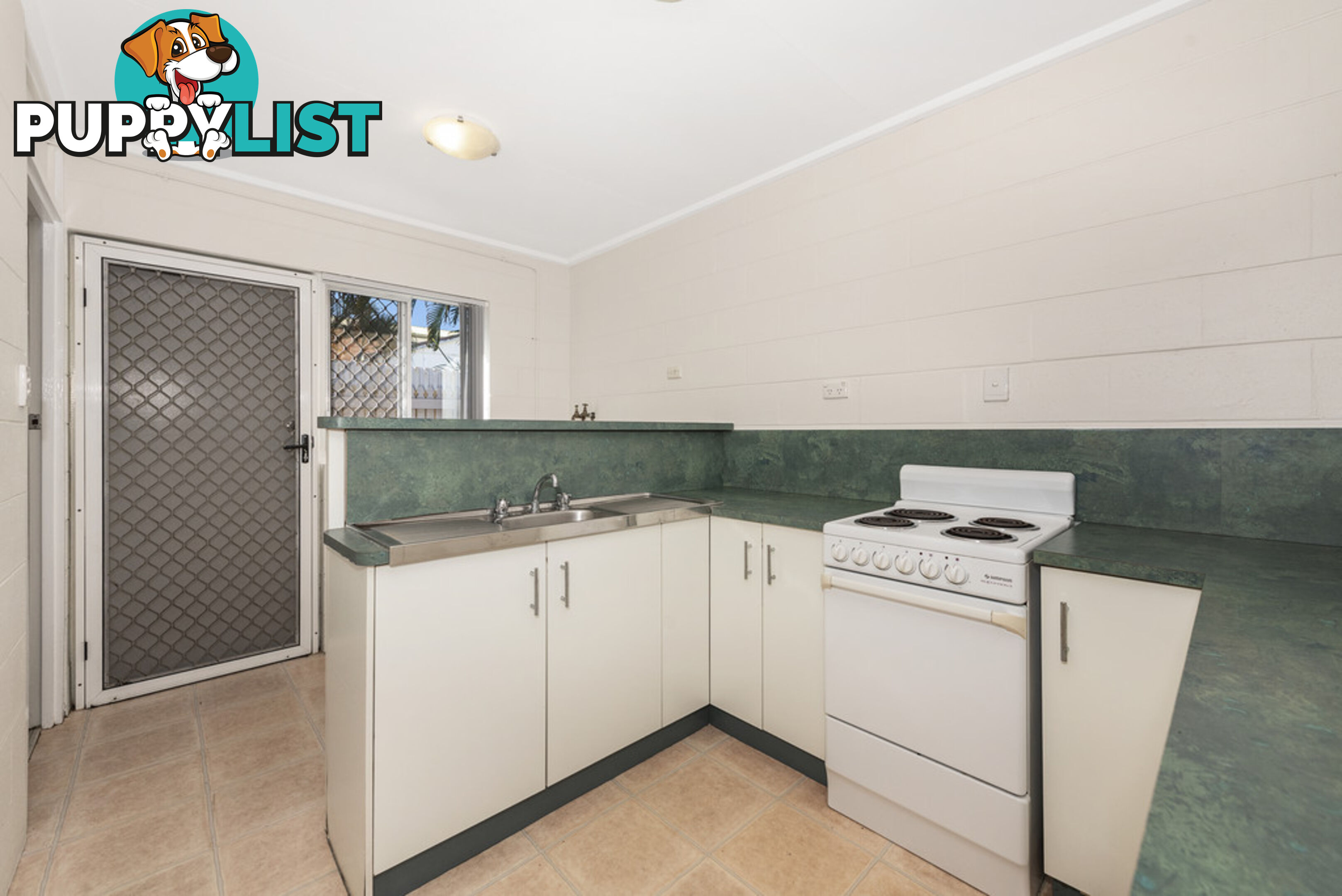 2/13 Cowley Street WEST END QLD 4810