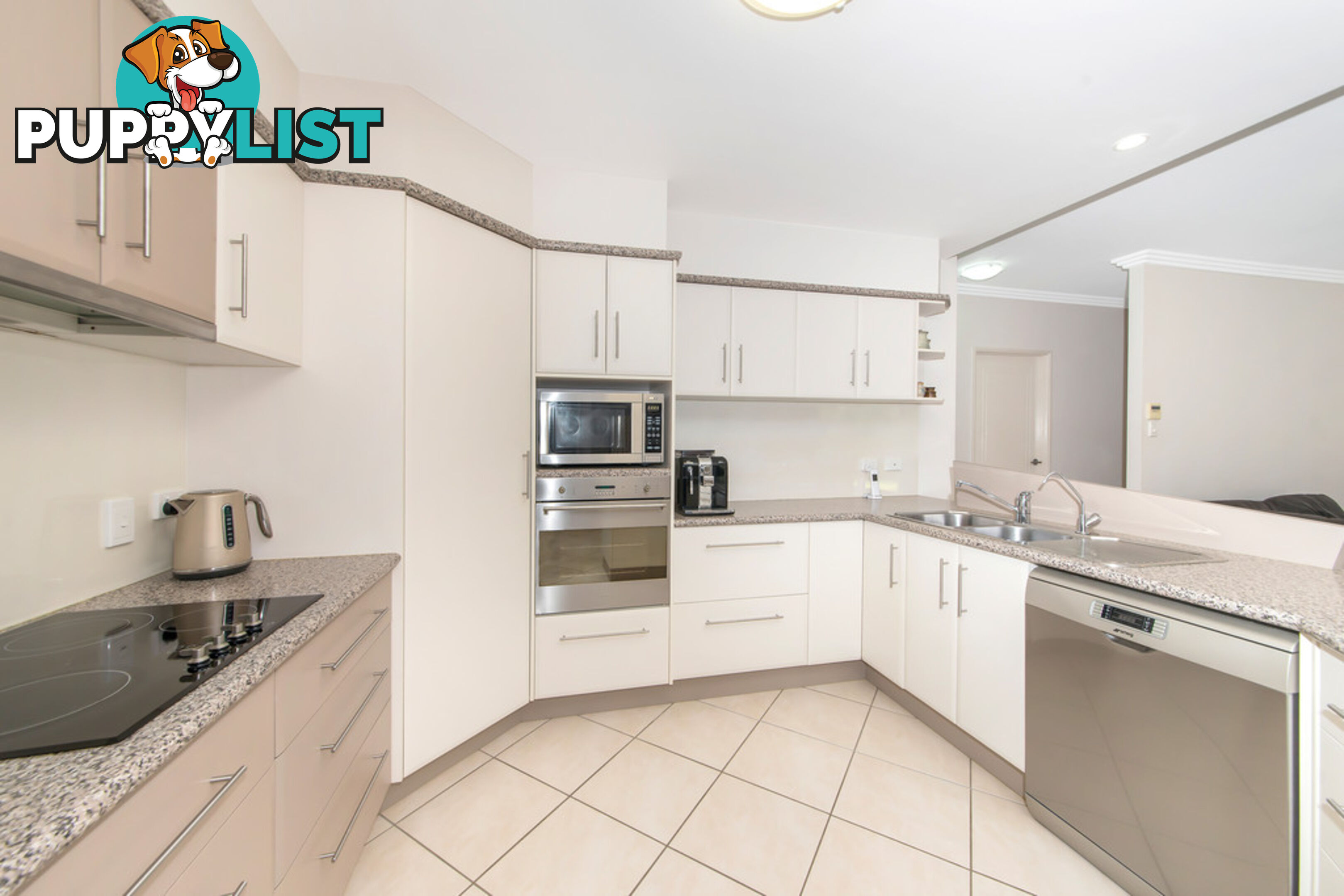 8 Adrian Rise MOUNT LOUISA QLD 4814