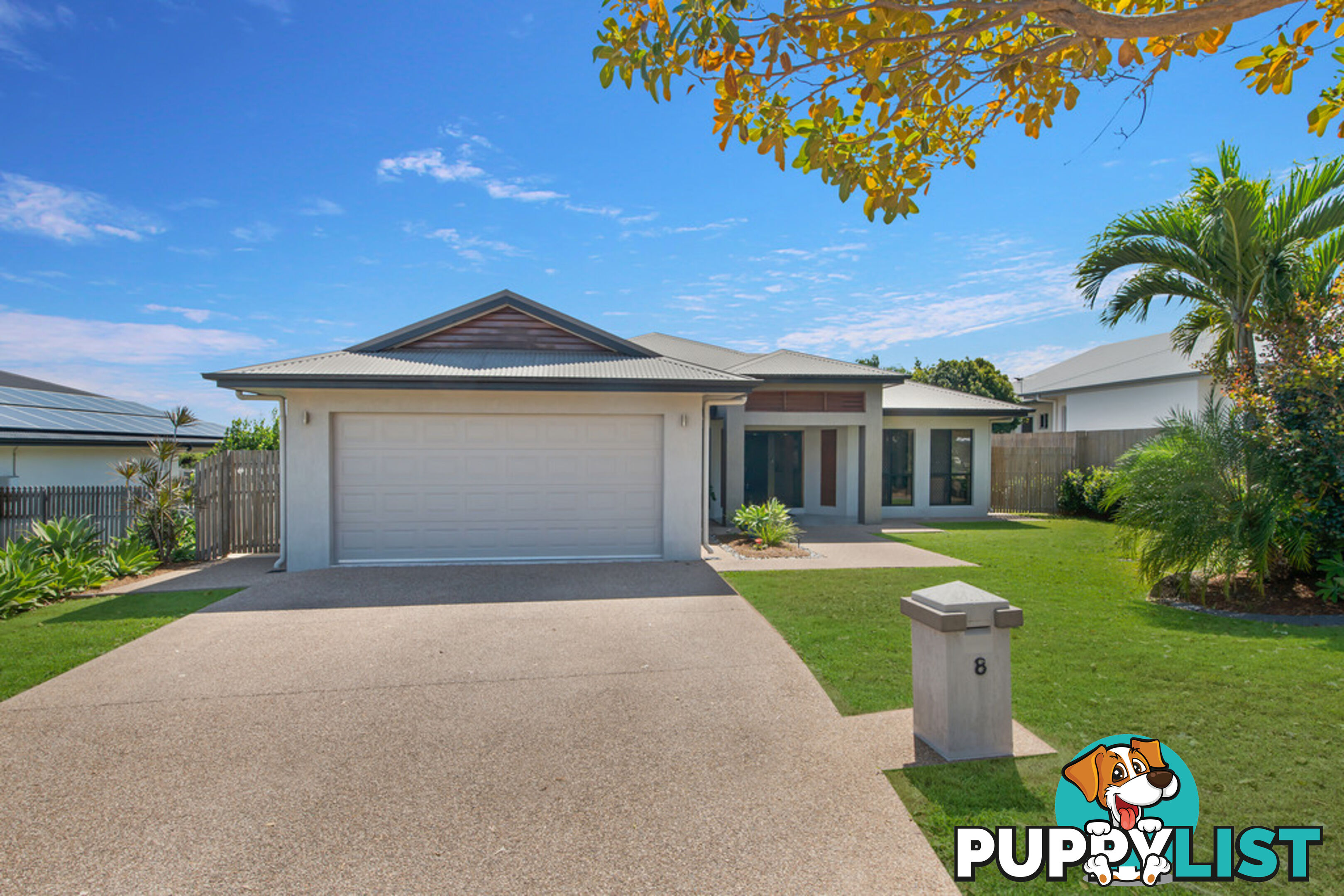 8 Adrian Rise MOUNT LOUISA QLD 4814