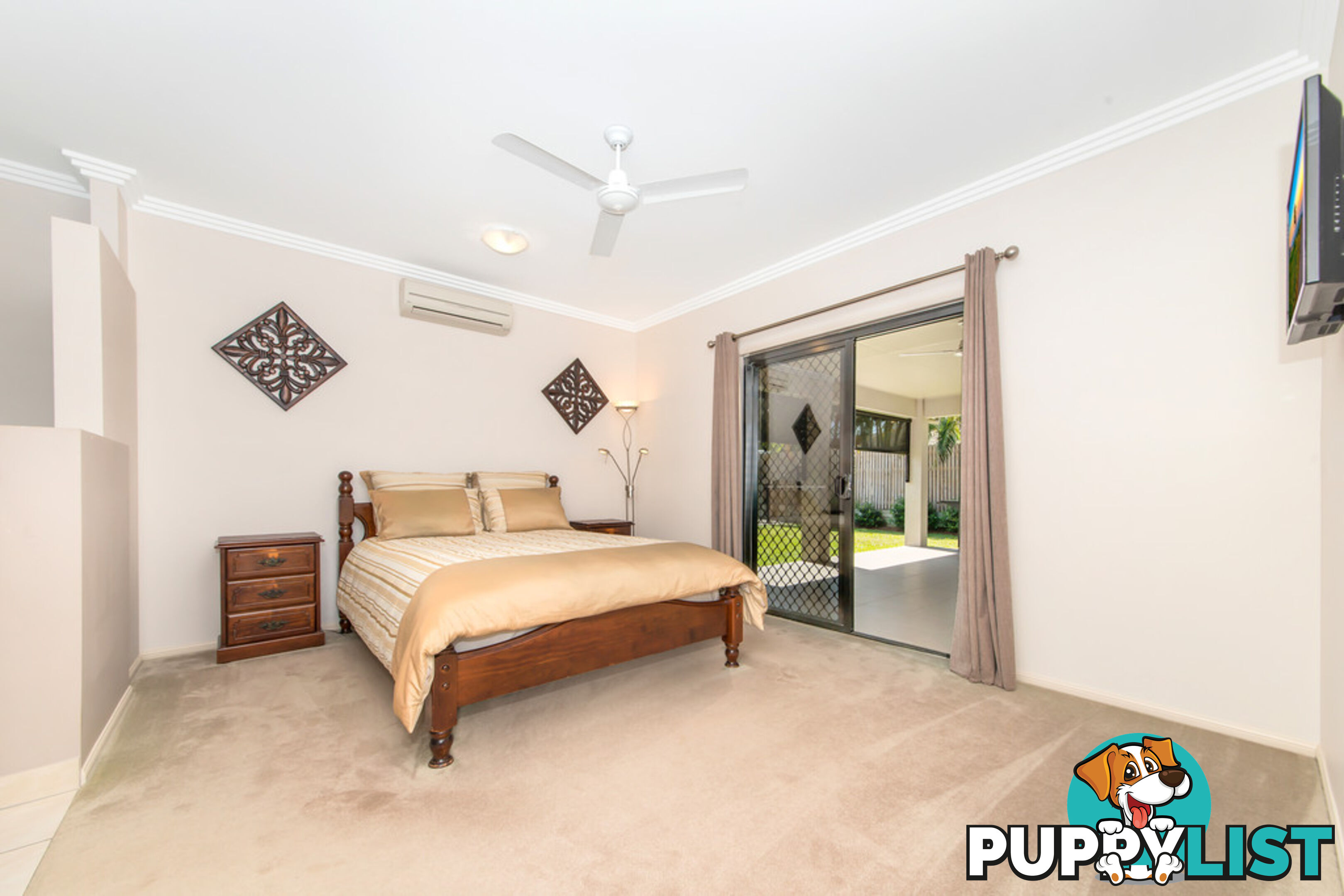 8 Adrian Rise MOUNT LOUISA QLD 4814