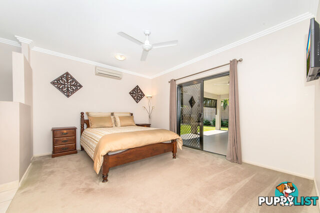 8 Adrian Rise MOUNT LOUISA QLD 4814