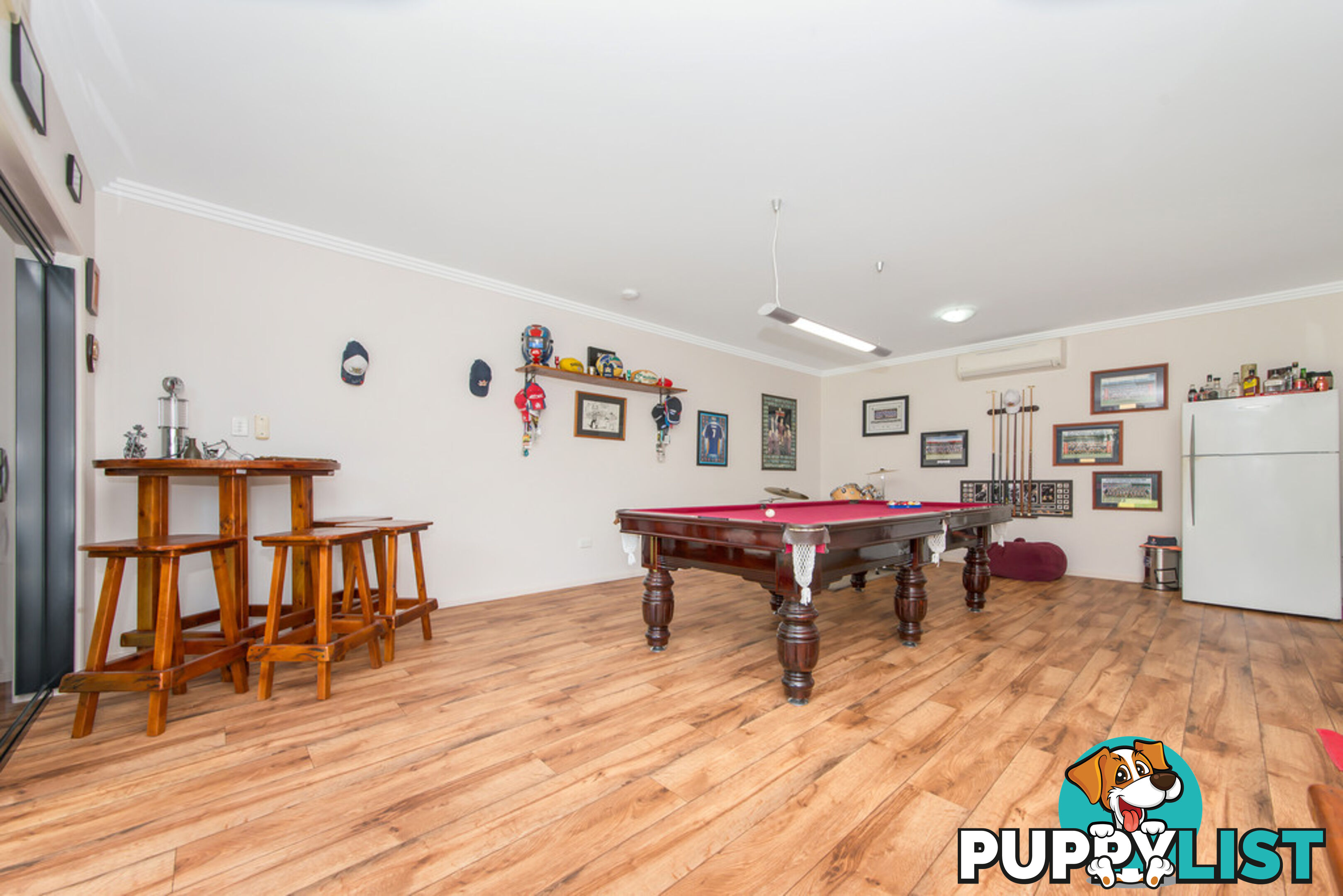 8 Adrian Rise MOUNT LOUISA QLD 4814