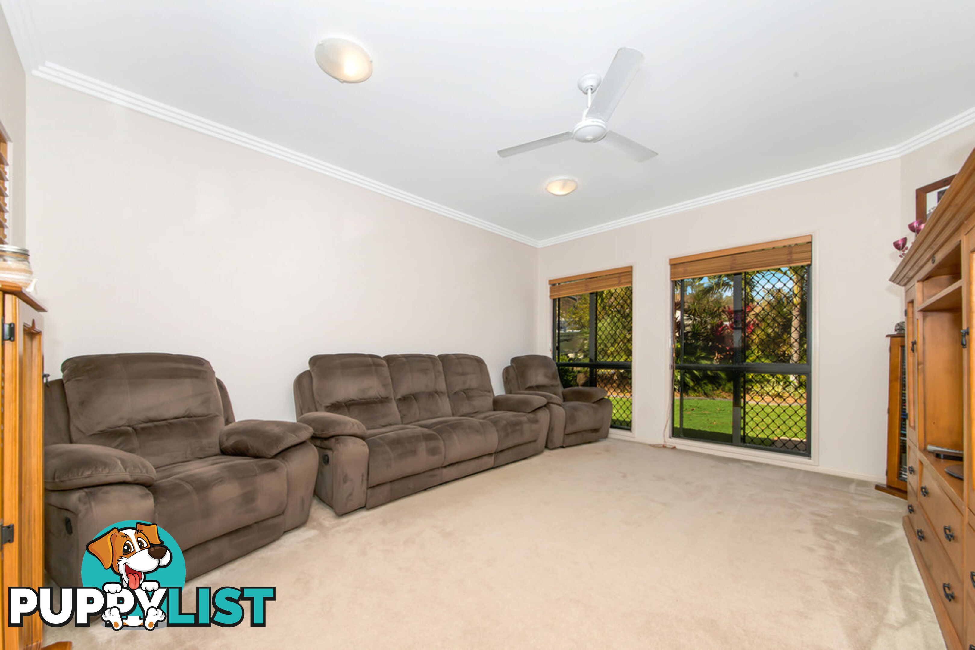 8 Adrian Rise MOUNT LOUISA QLD 4814