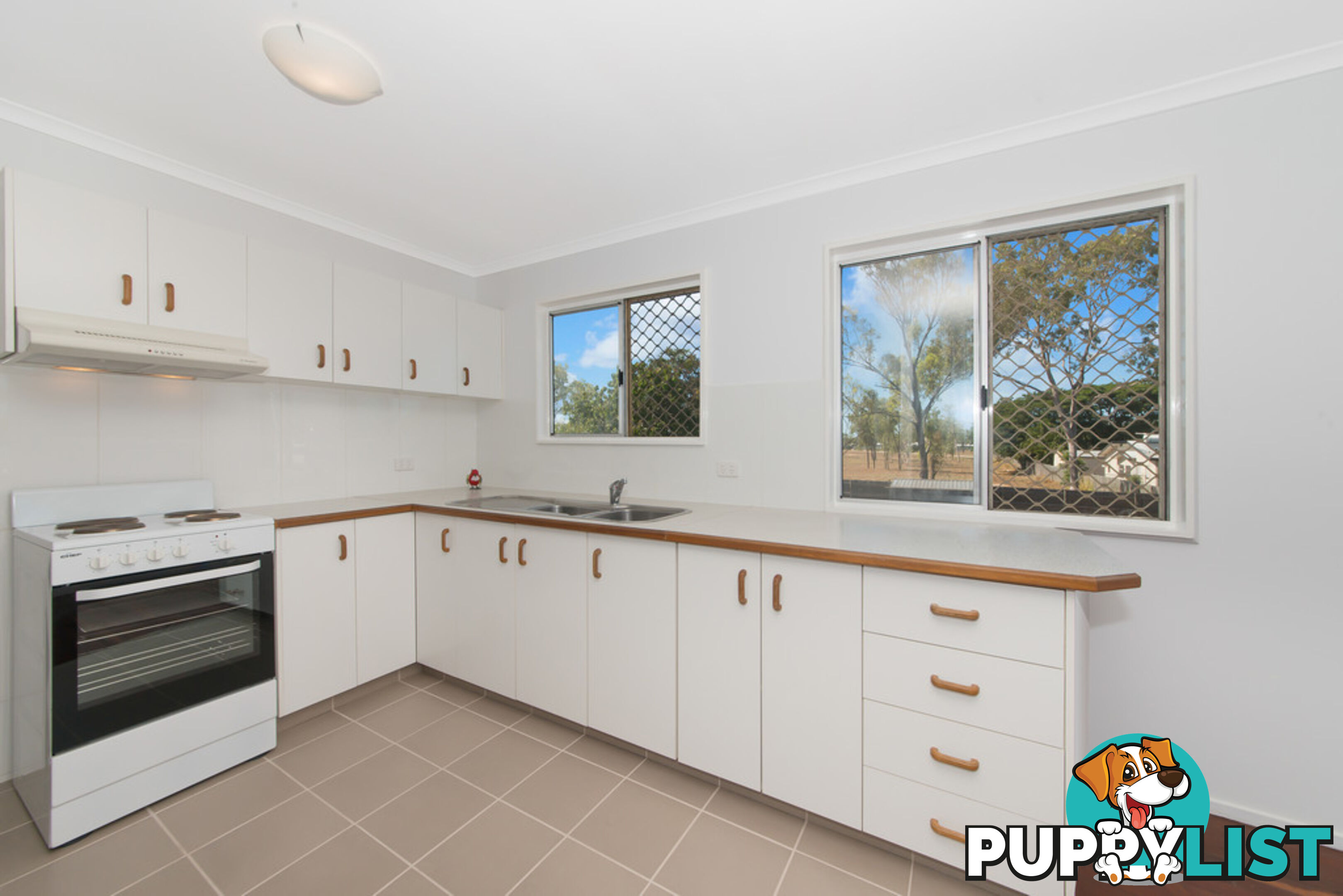 4 Palm Drive DEERAGUN QLD 4818