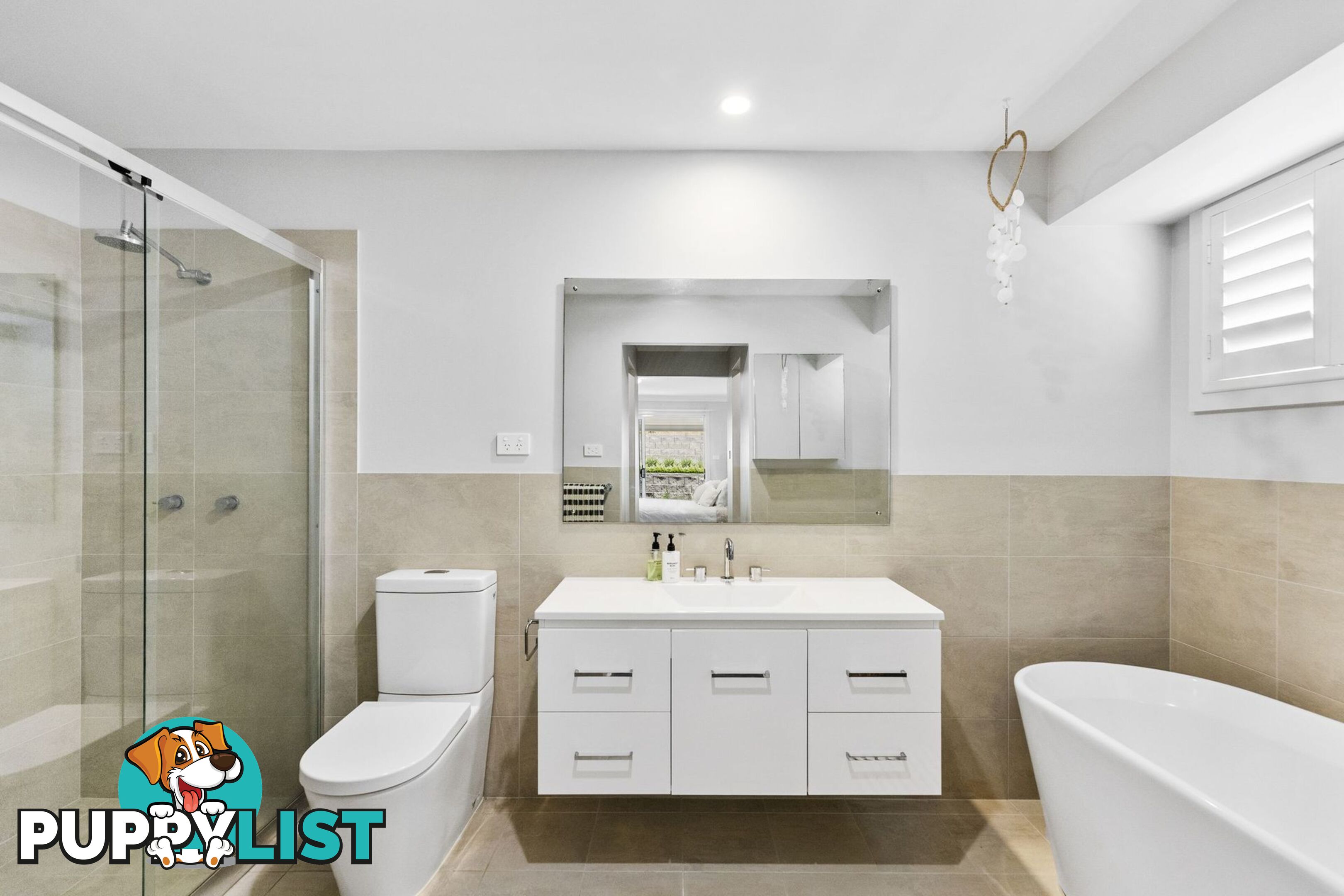 24 Sonny Crescent TERRIGAL NSW 2260