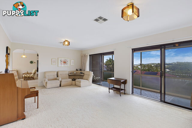 4 Angophora Close WAMBERAL NSW 2260