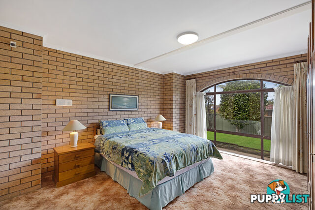 4 Angophora Close WAMBERAL NSW 2260