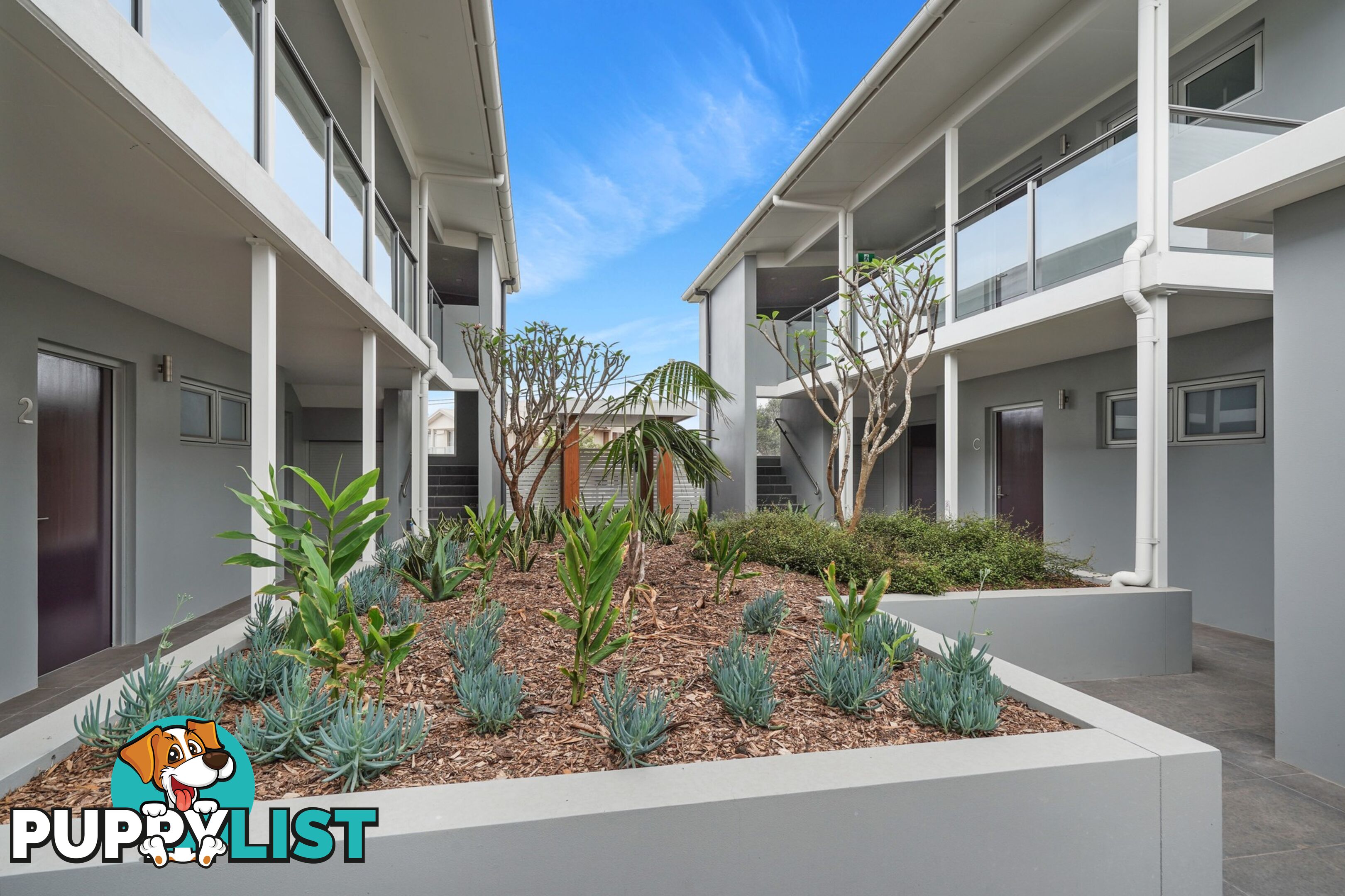 9/100 Ocean View Drive WAMBERAL NSW 2260