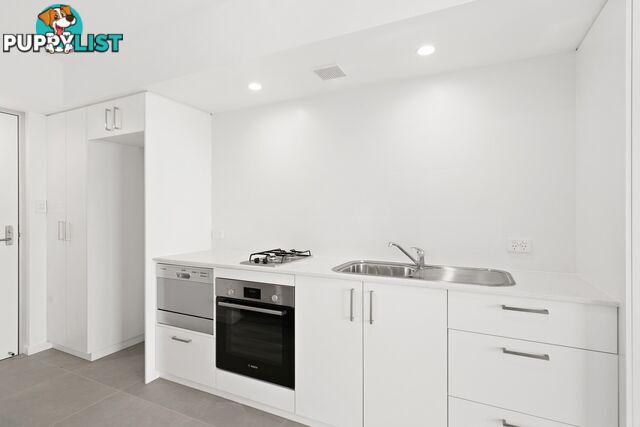 8/100 Ocean View Drive WAMBERAL NSW 2260