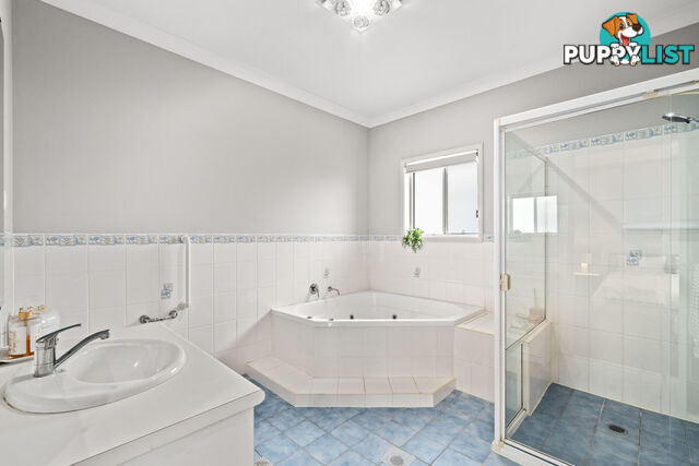 8 Minell Close WAMBERAL NSW 2260