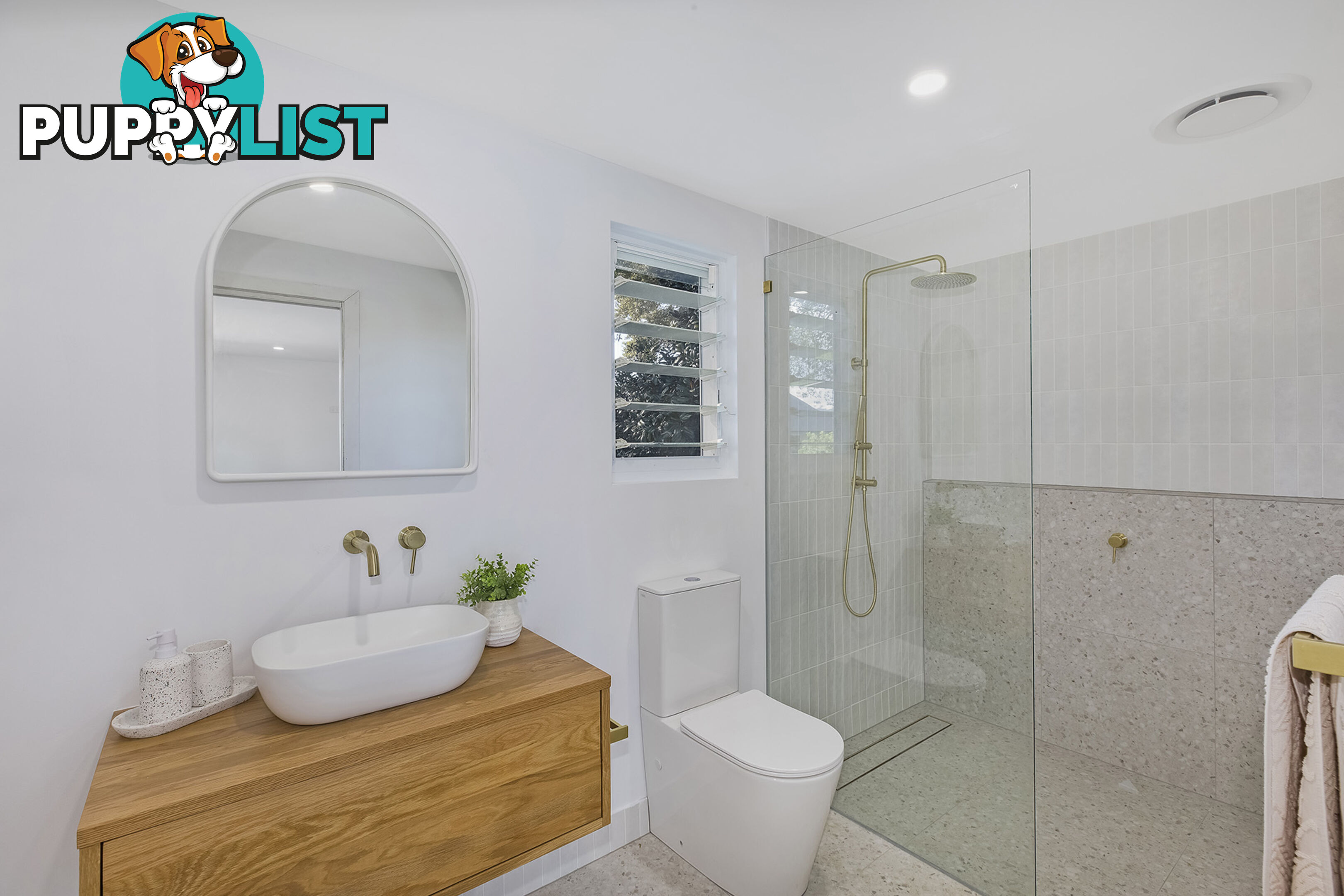 11 Grove Road WAMBERAL NSW 2260