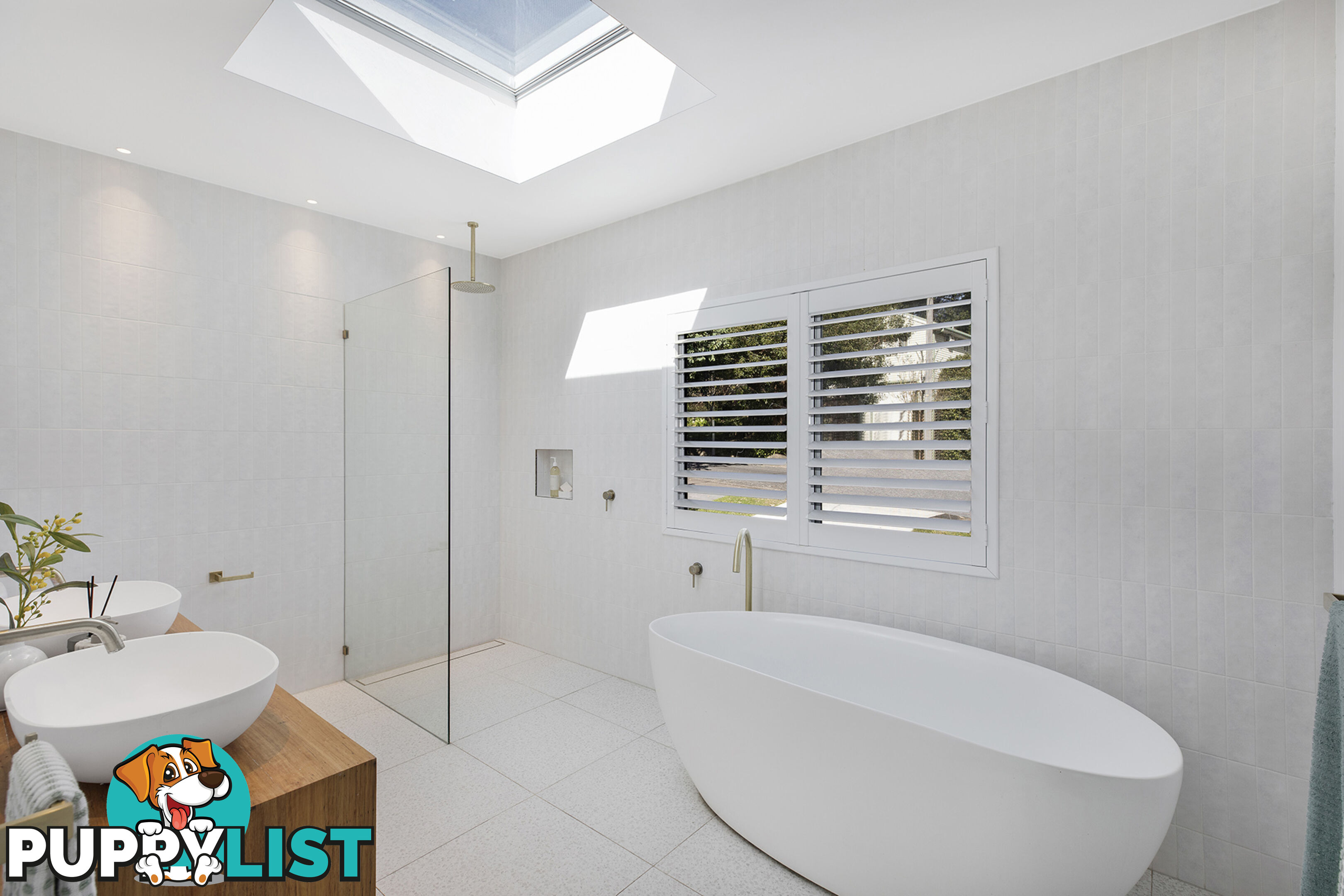 11 Grove Road WAMBERAL NSW 2260