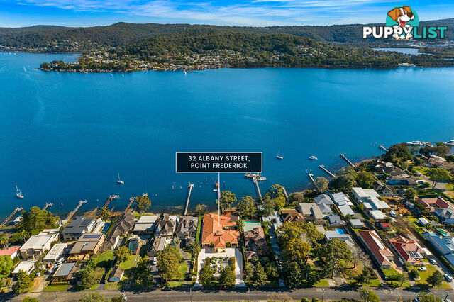 32 Albany Street POINT FREDERICK NSW 2250