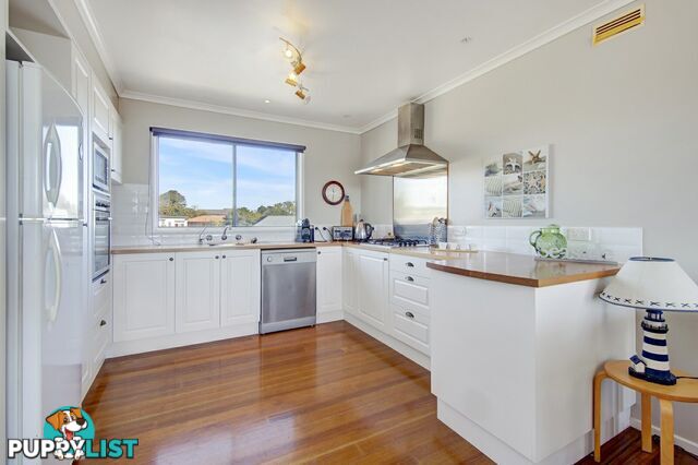 11 Marina Drive PAYNESVILLE VIC 3880