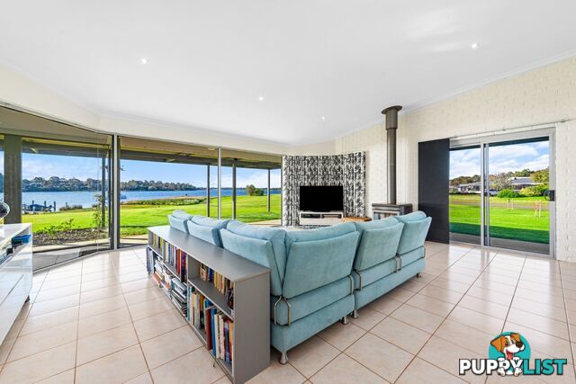 19 Lake Shore Drive NEWLANDS ARM VIC 3875