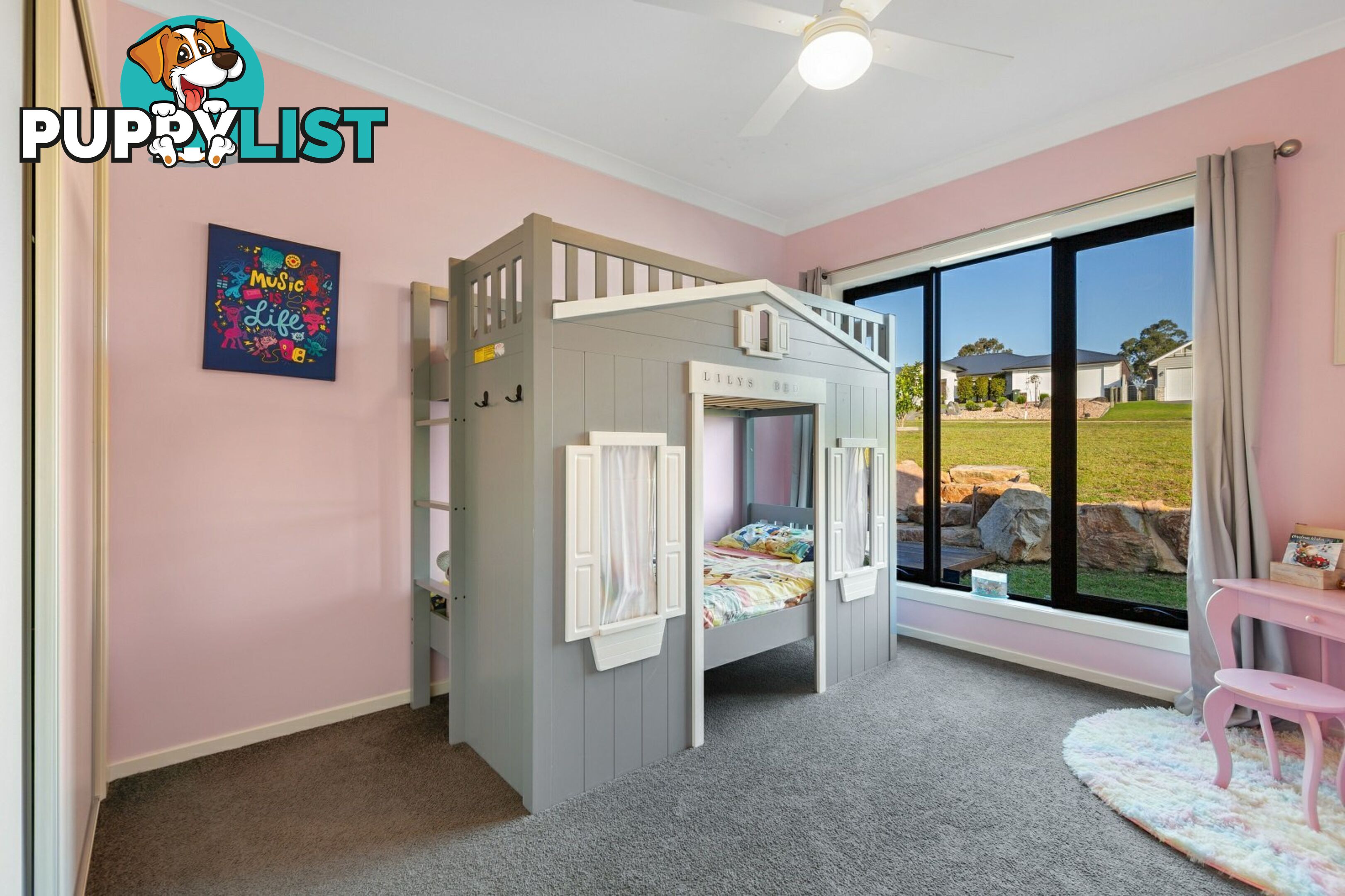 11 Besley Close METUNG VIC 3904