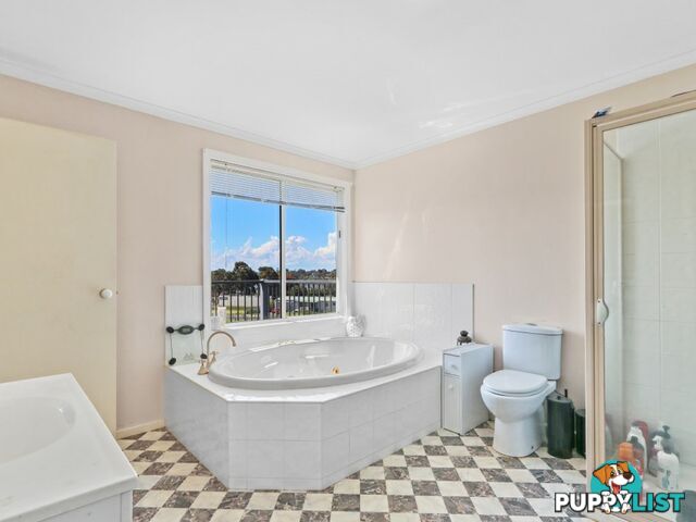 26 Crown Ridge Avenue NEWLANDS ARM VIC 3875