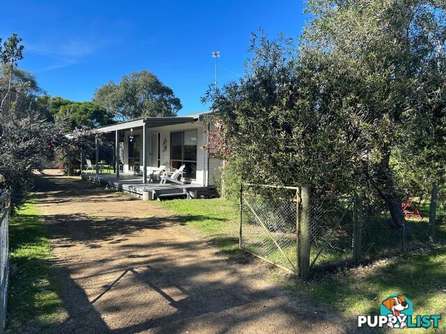 29 Sixth Avenue RAYMOND ISLAND VIC 3880