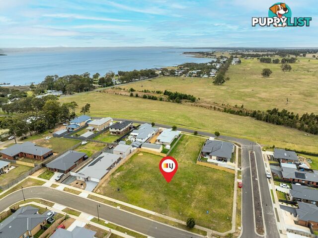 49 Houghton Crescent EAGLE POINT VIC 3878